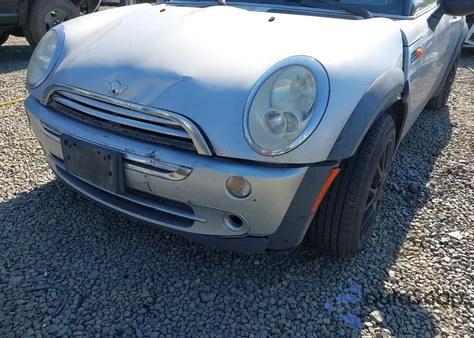 2006 Mini Cooper from USA, damaged, VIN WMWRC33566TK67106